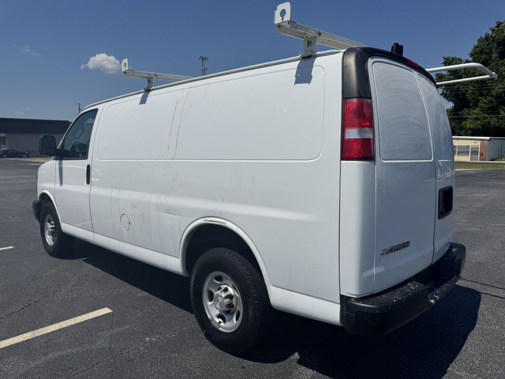 Photo 3 of this CHEVROLET EXPRESS G2500