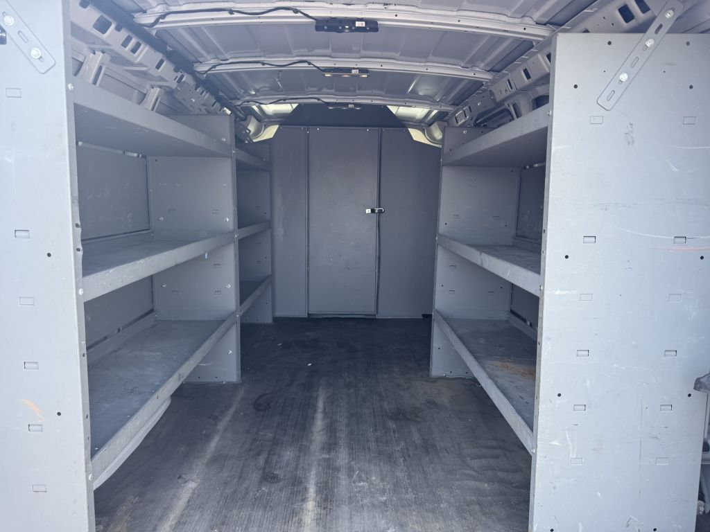 Photo 6 of this CHEVROLET EXPRESS G2500