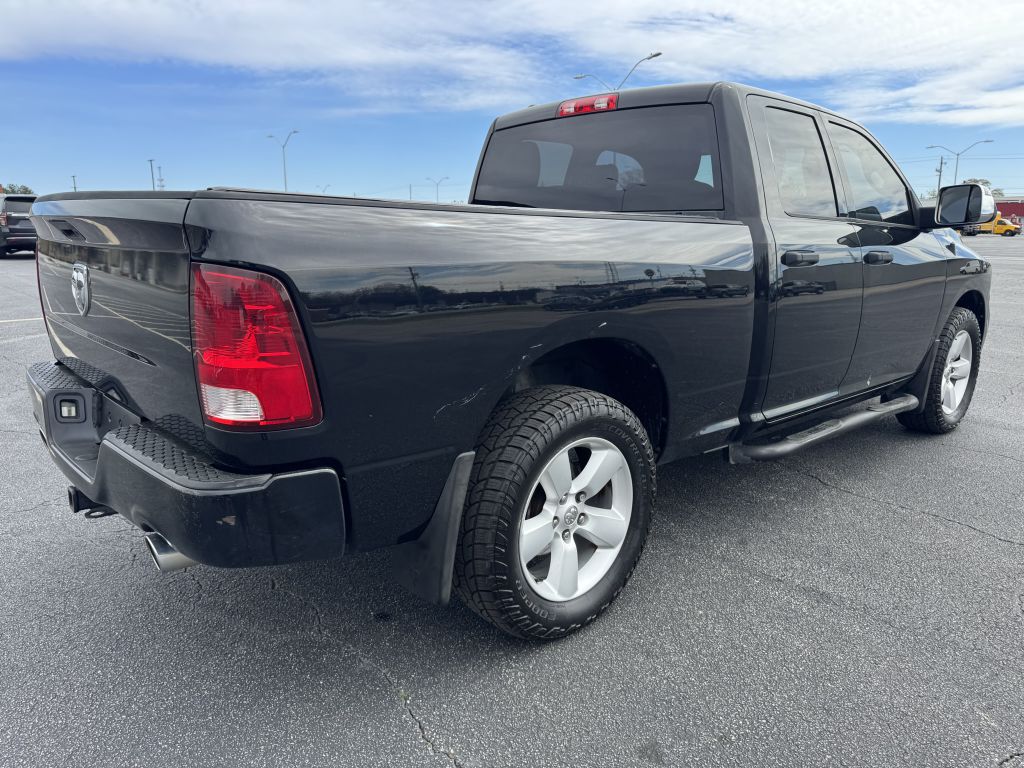 Photo 4 of this RAM 1500