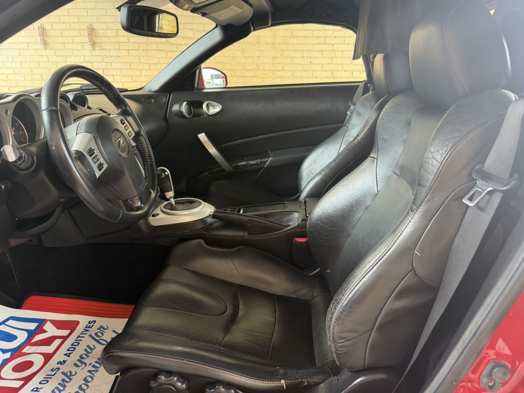 Photo 9 of this NISSAN 350Z