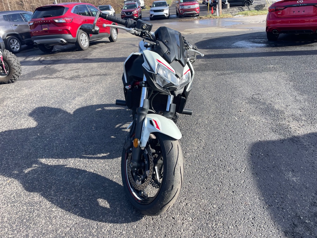 Photo 2 of this KAWASAKI Z650 (ABS)