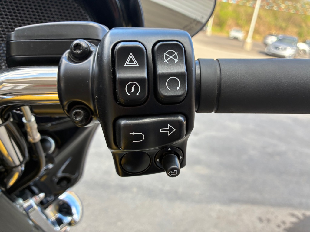 Photo 12 of this HARLEY DAVIDSON STREET GLIDE SP