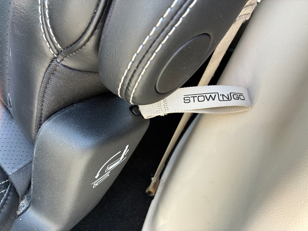 Photo 25 of this CHRYSLER PACIFICA