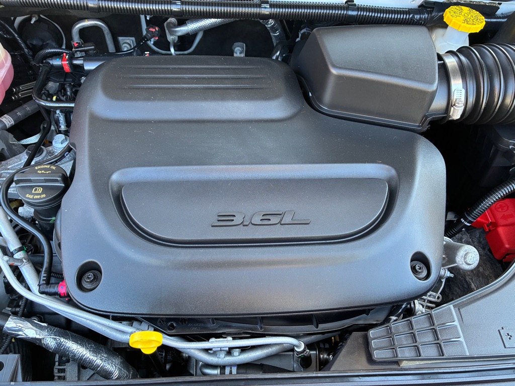 Photo 27 of this CHRYSLER PACIFICA