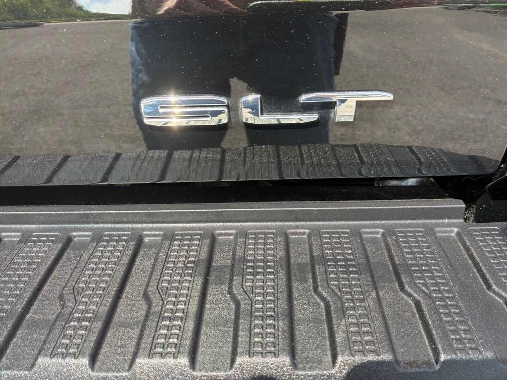 Photo 32 of this GMC SIERRA