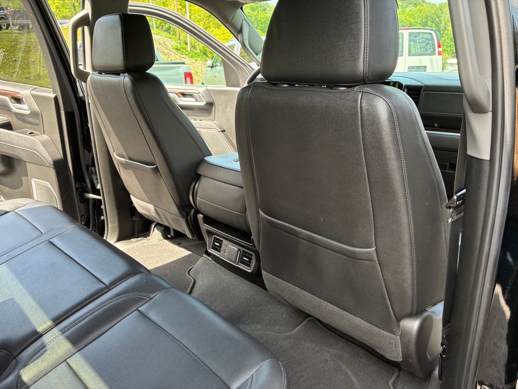 Photo 19 of this GMC SIERRA