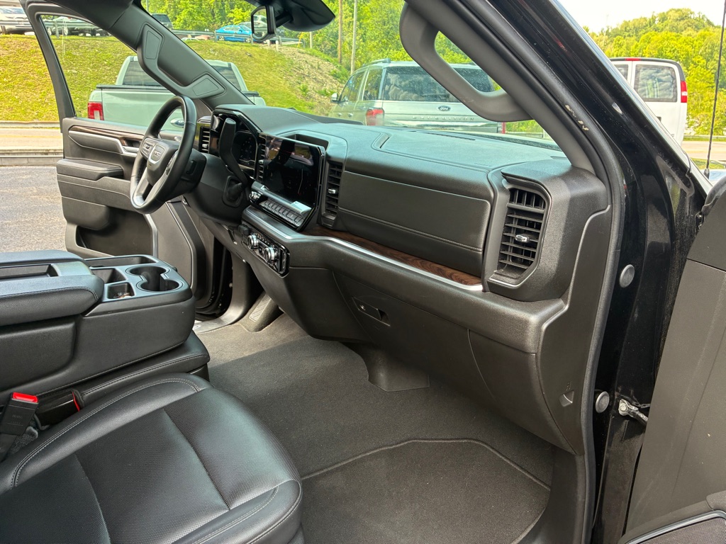 Photo 17 of this GMC SIERRA