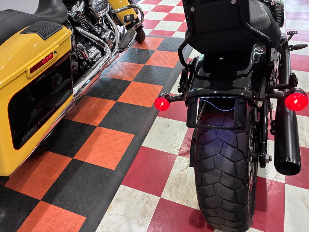 Photo 4 of this HARLEY DAVIDSON FAT BOB