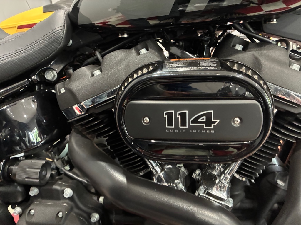 Photo 9 of this HARLEY DAVIDSON FAT BOB