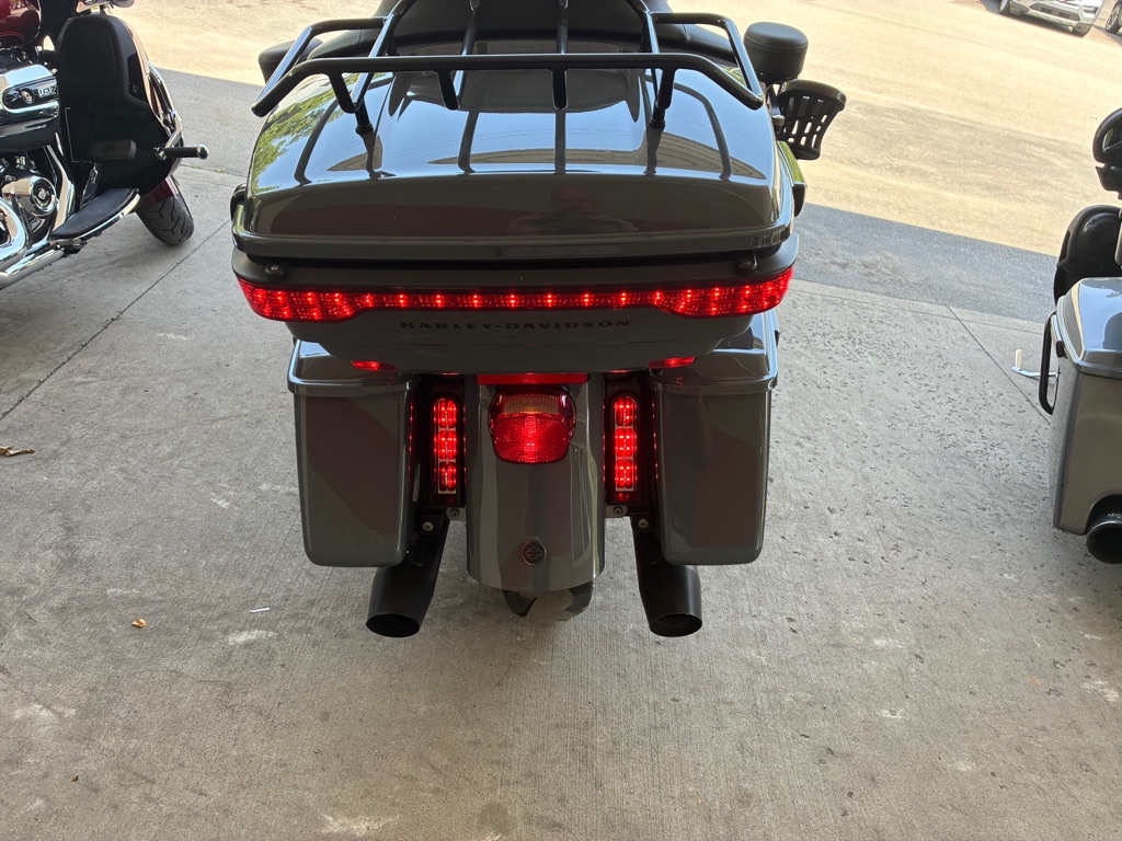 Photo 6 of this HARLEY DAVIDSON ULTRA LIMITED
