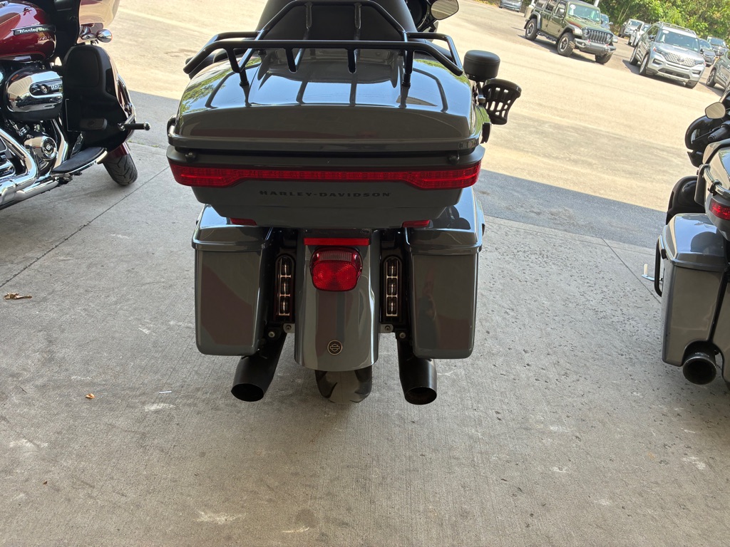 Photo 4 of this HARLEY DAVIDSON ULTRA LIMITED