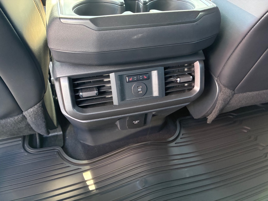 Photo 24 of this FORD F150