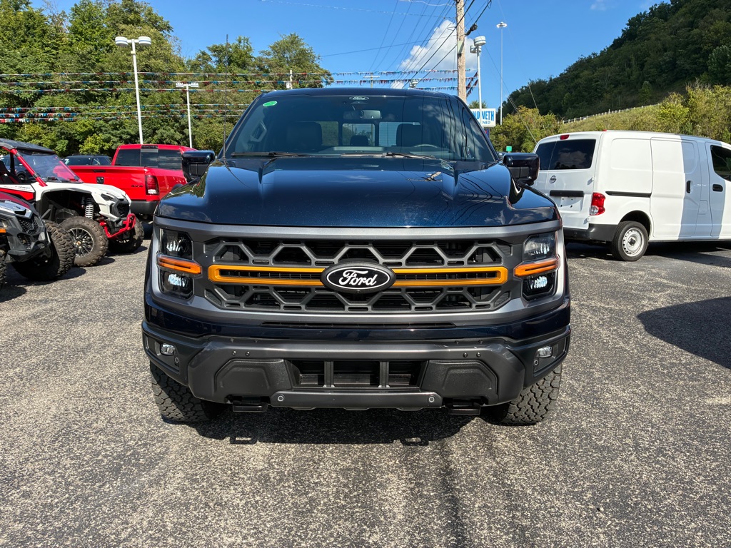 Photo 4 of this FORD F150
