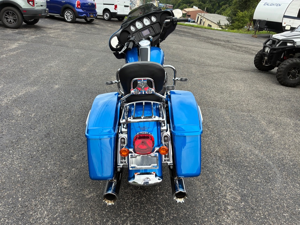 Photo 4 of this HARLEY DAVIDSON STREET GLIDE