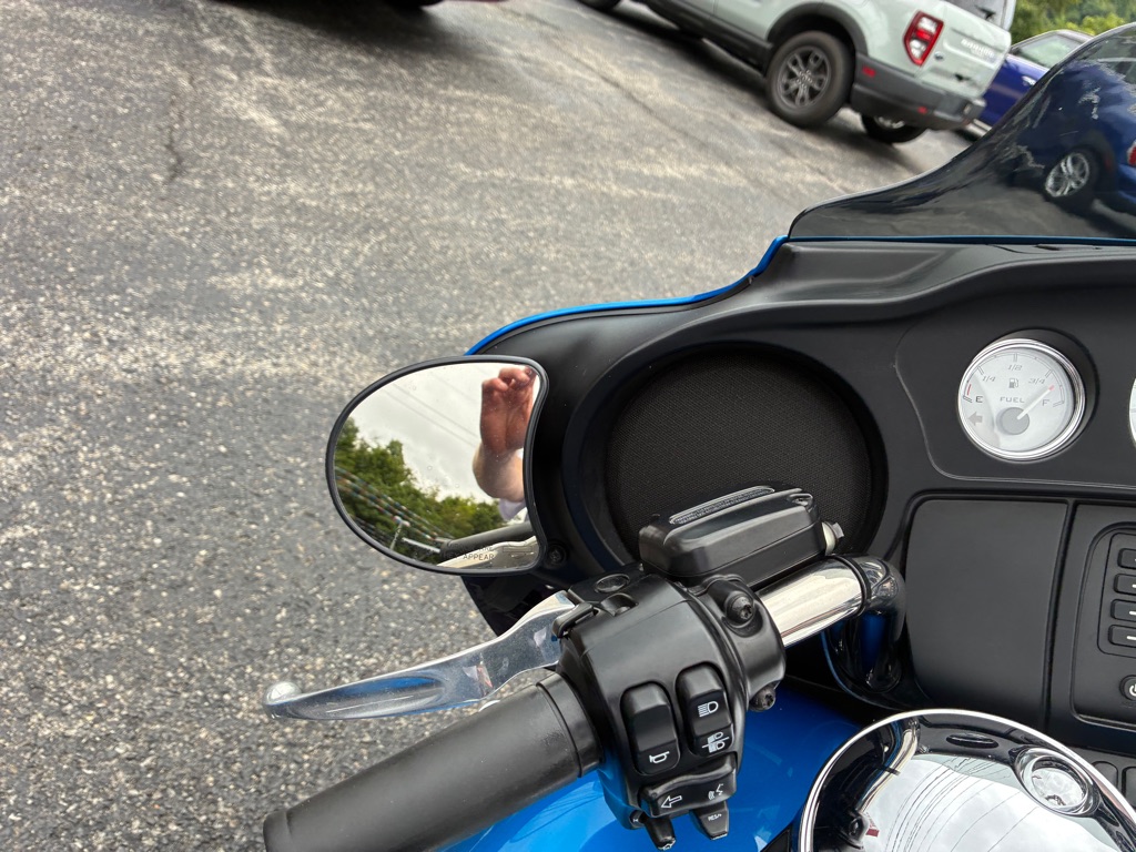 Photo 13 of this HARLEY DAVIDSON STREET GLIDE