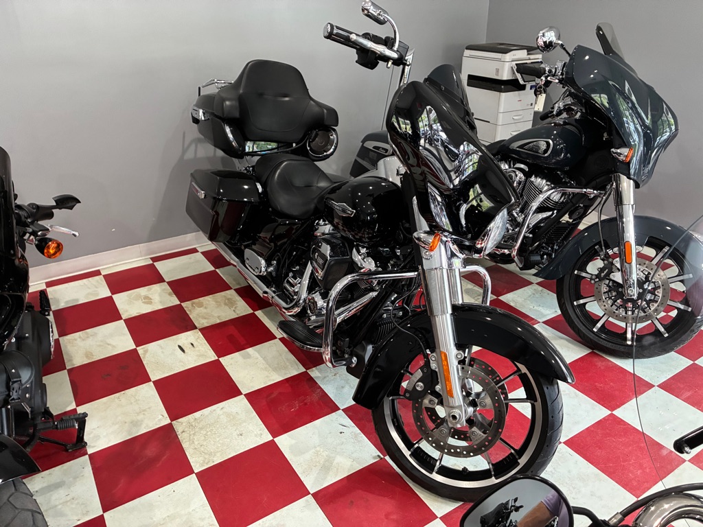 2022 HARLEY DAVIDSON STREET GLIDE