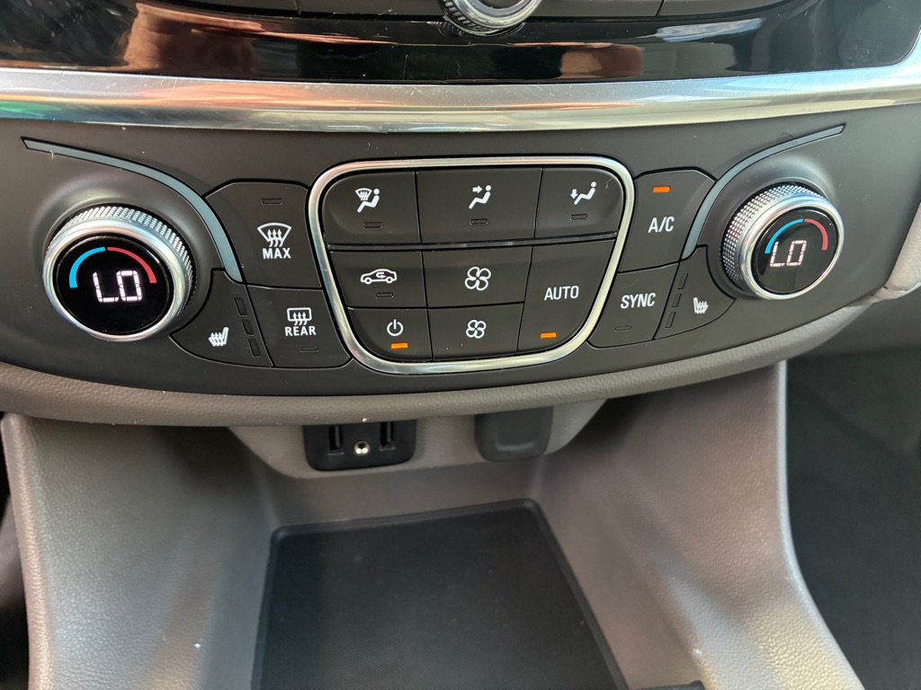 Photo 30 of this CHEVROLET TRAVERSE
