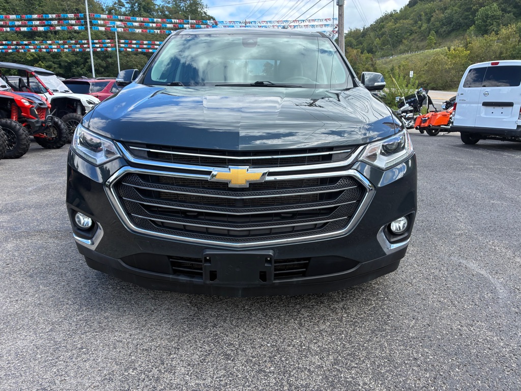 Photo 2 of this CHEVROLET TRAVERSE