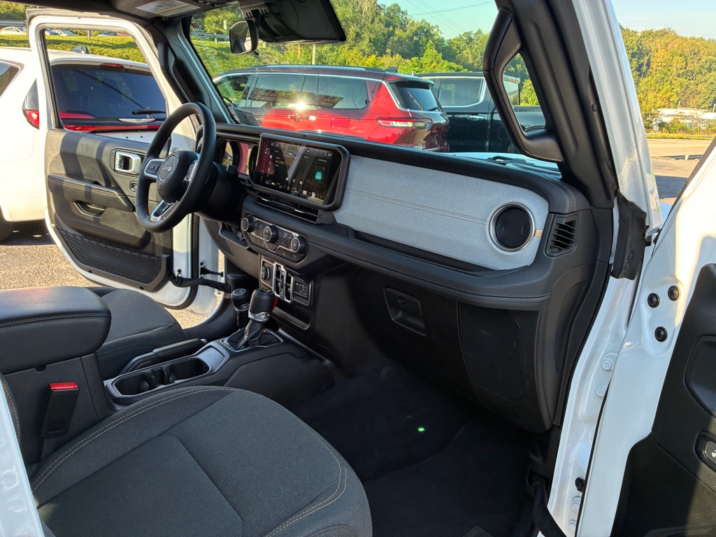 Photo 13 of this JEEP WRANGLER