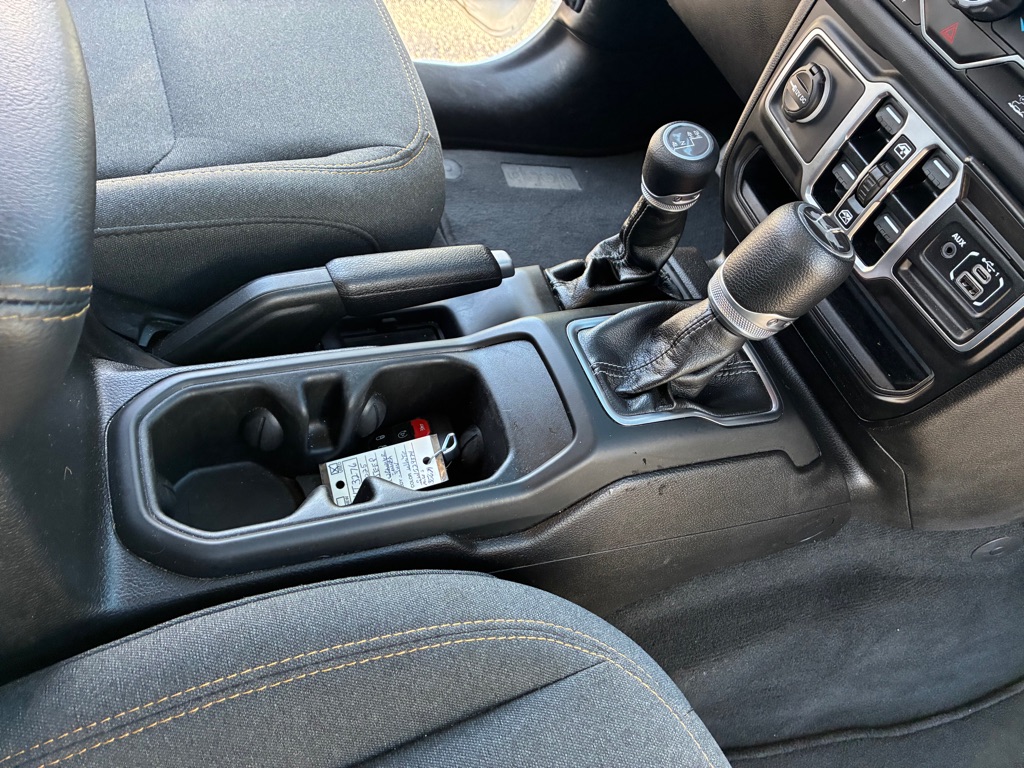 Photo 22 of this JEEP WRANGLER