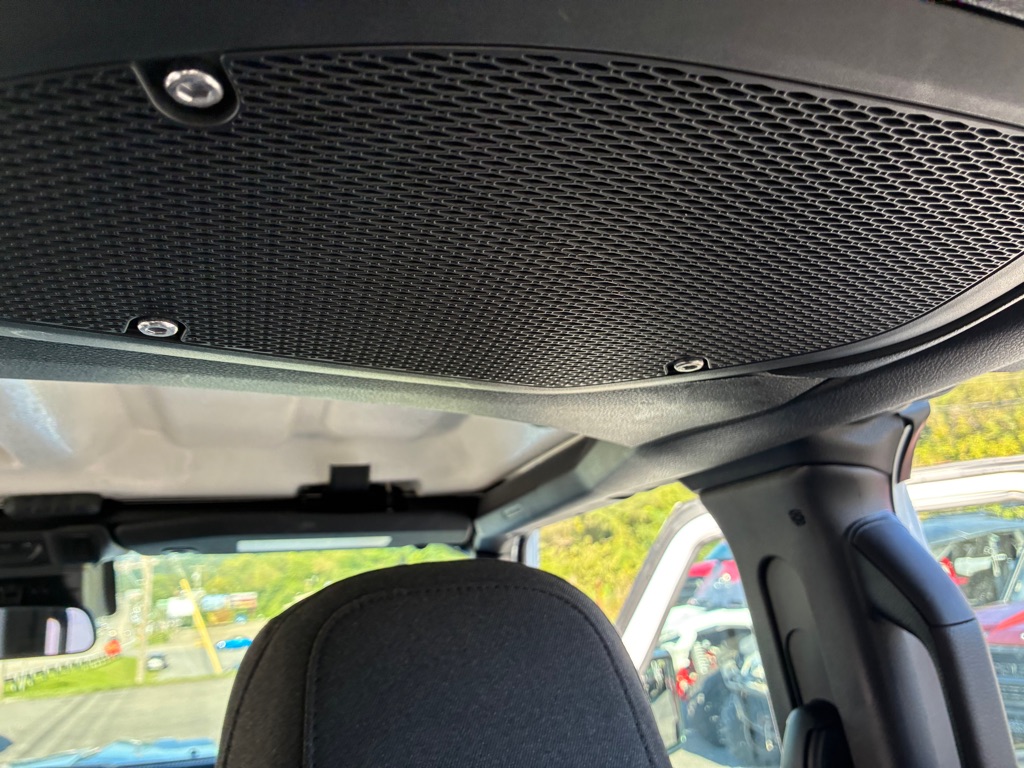 Photo 18 of this JEEP WRANGLER