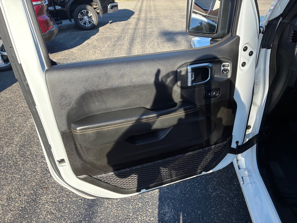 Photo 7 of this JEEP WRANGLER