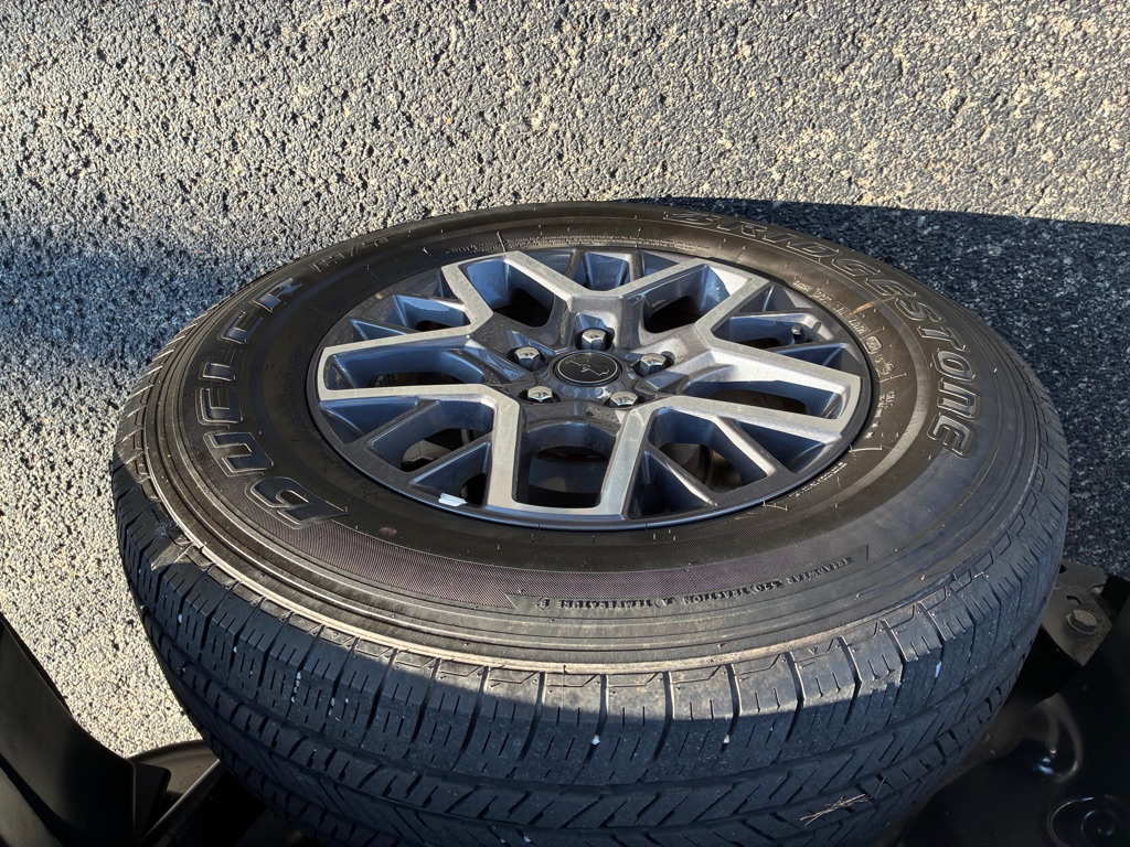 Photo 36 of this JEEP WRANGLER