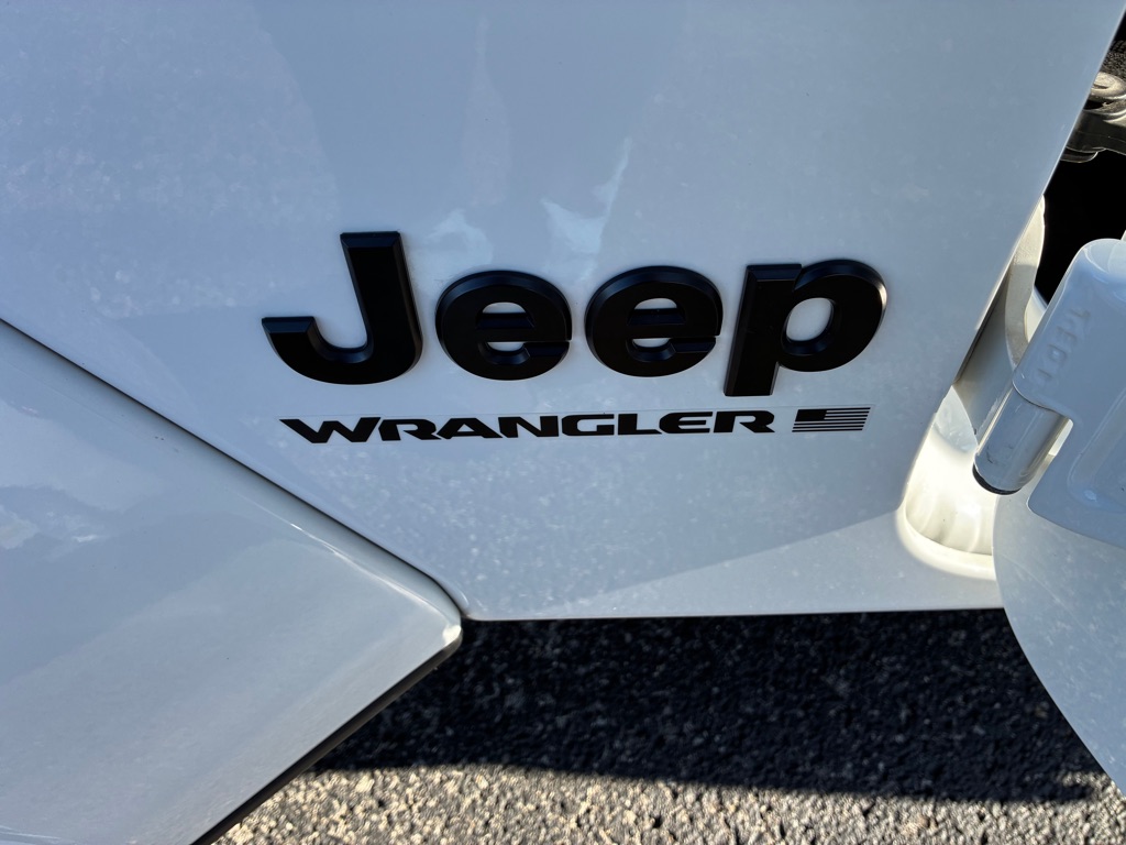 Photo 38 of this JEEP WRANGLER