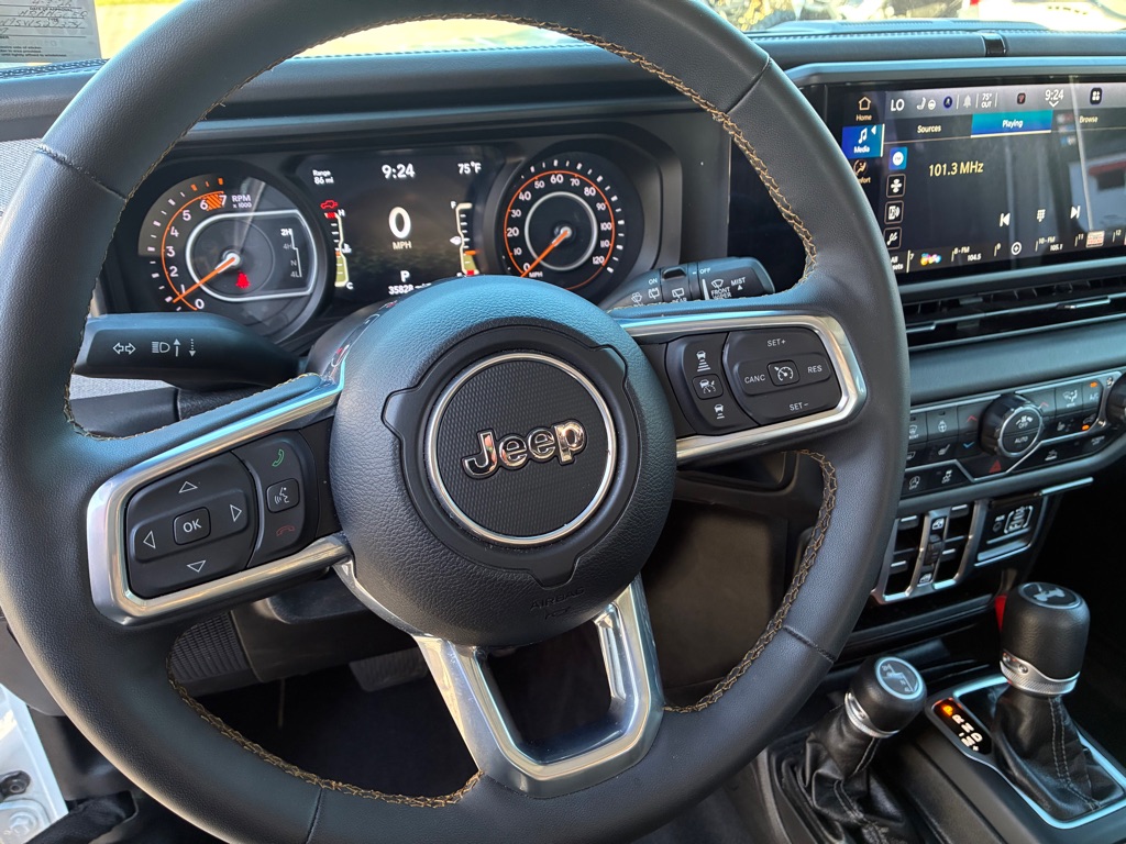 Photo 27 of this JEEP WRANGLER