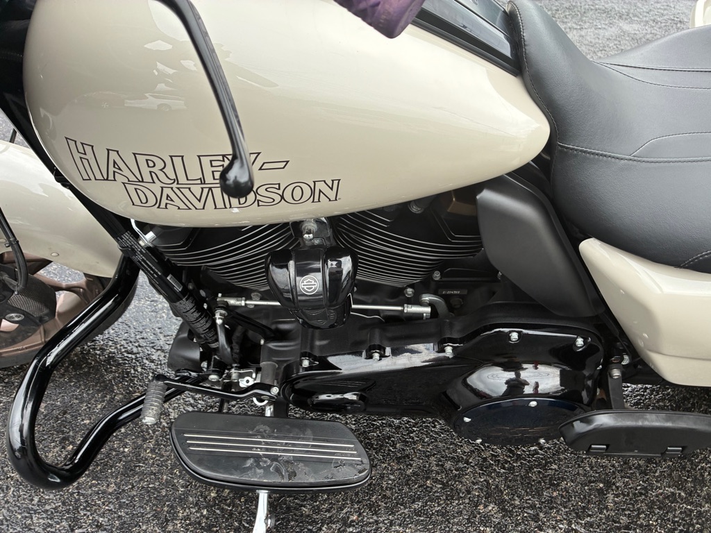Photo 10 of this HARLEY DAVIDSON STREET GLIDE SP