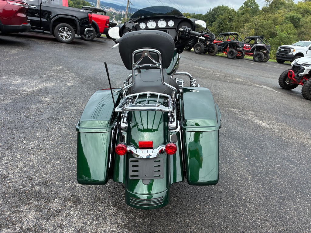 Photo 4 of this HARLEY DAVIDSON STREET GLIDE