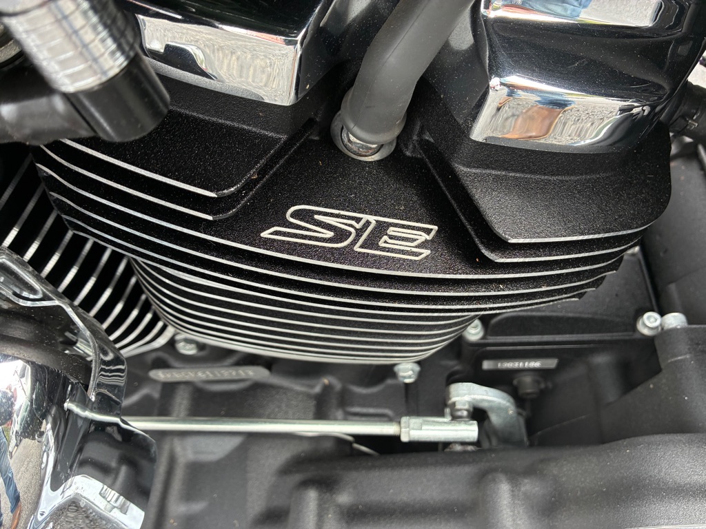 Photo 13 of this HARLEY DAVIDSON STREET GLIDE