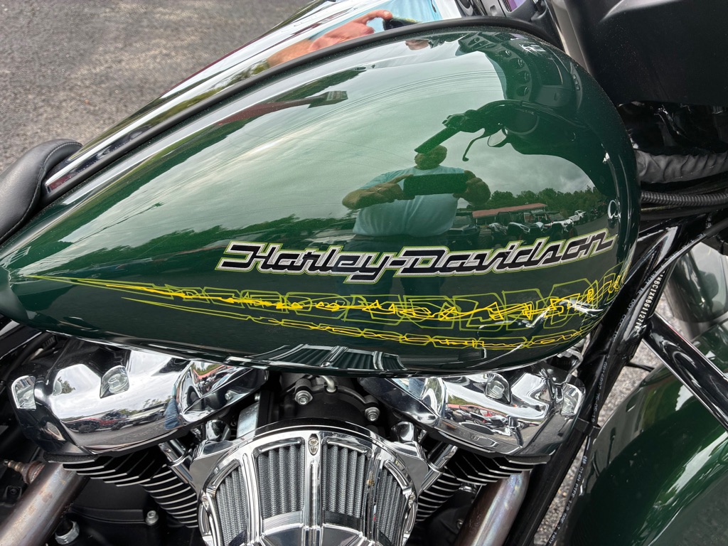 Photo 6 of this HARLEY DAVIDSON STREET GLIDE