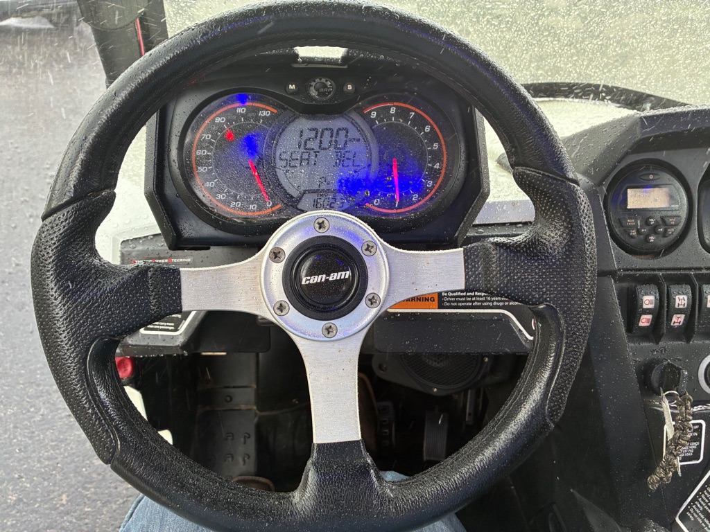 Photo 13 of this CAN AM COMMANDER 1000R