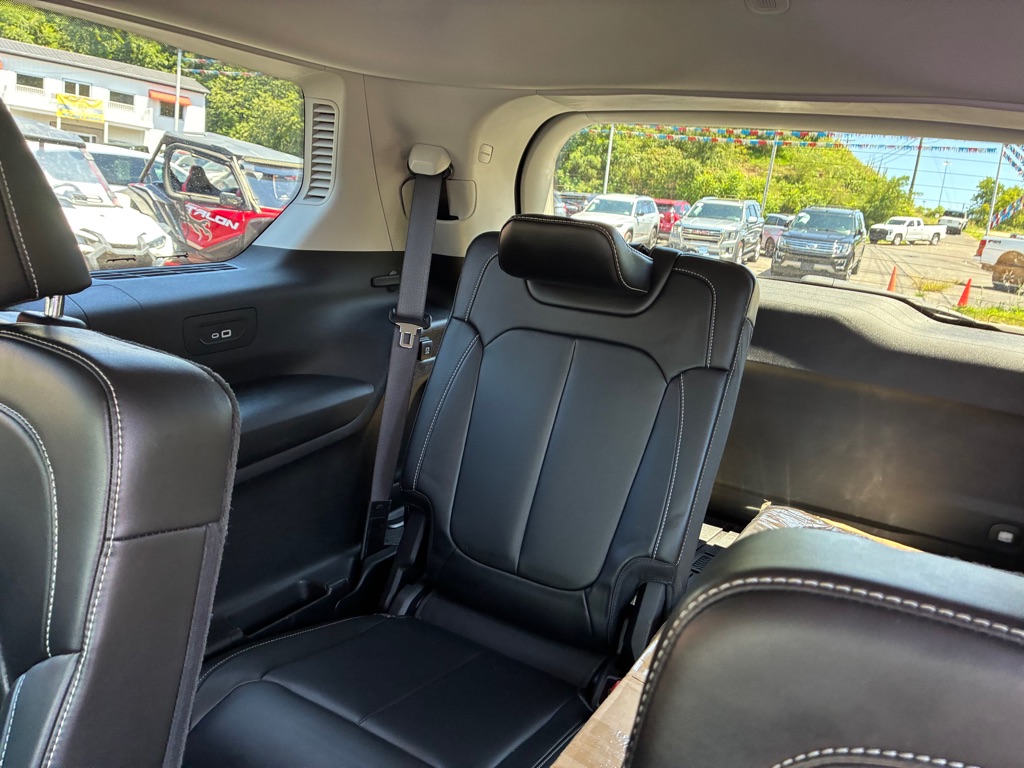 Photo 18 of this JEEP GRAND CHEROKEE