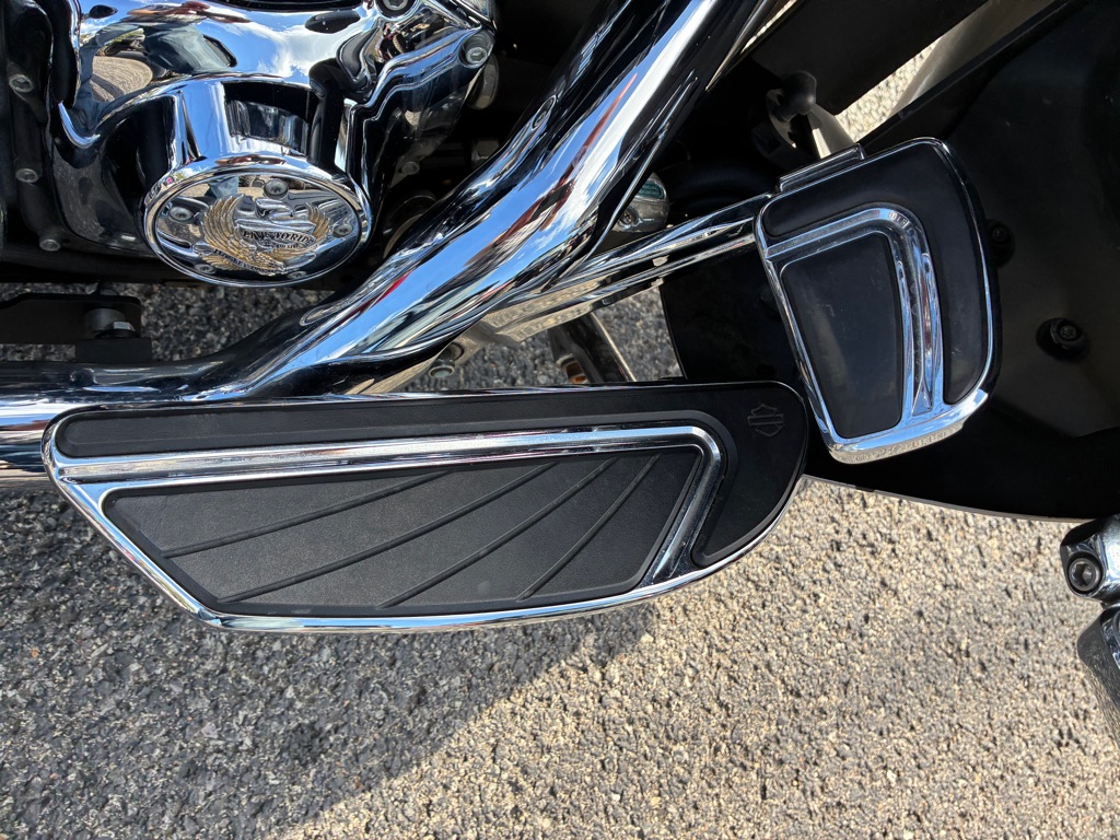 Photo 15 of this HARLEY DAVIDSON ROAD GLIDE