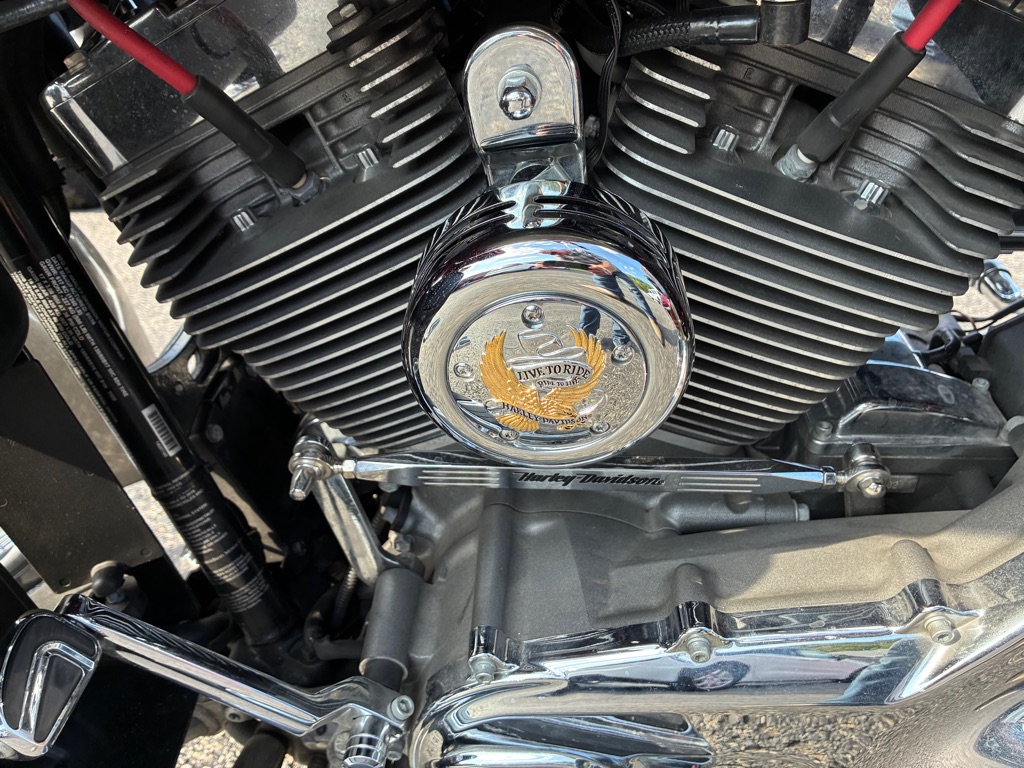 Photo 21 of this HARLEY DAVIDSON ROAD GLIDE