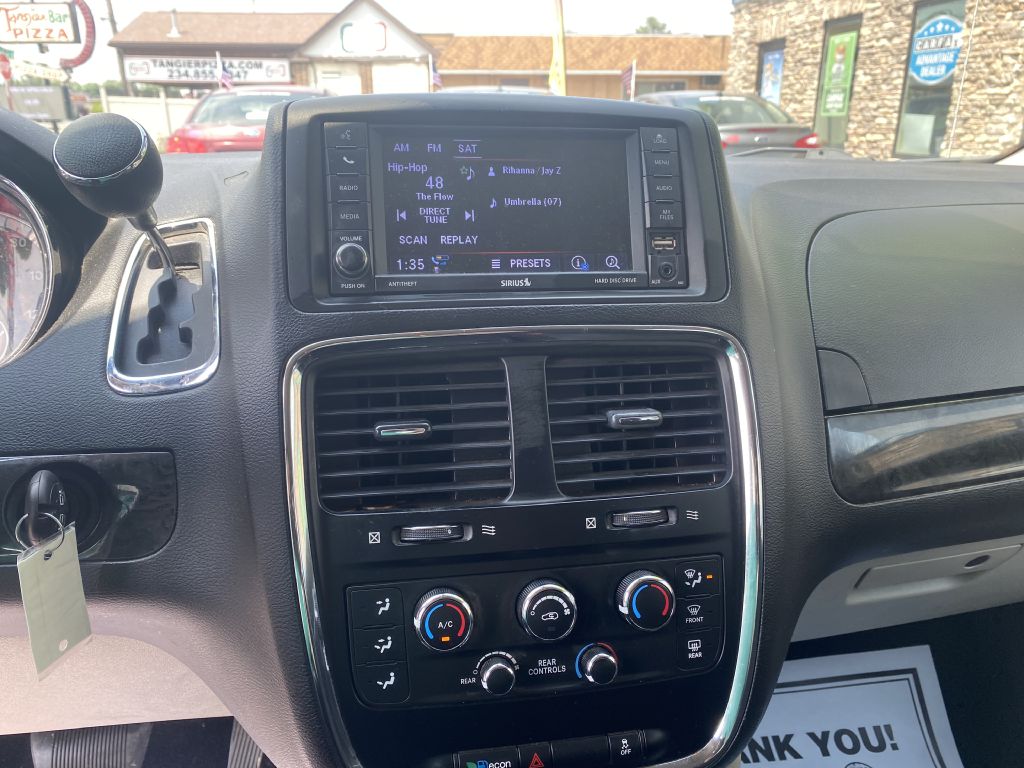 Photo 13 of this DODGE GRAND CARAVAN