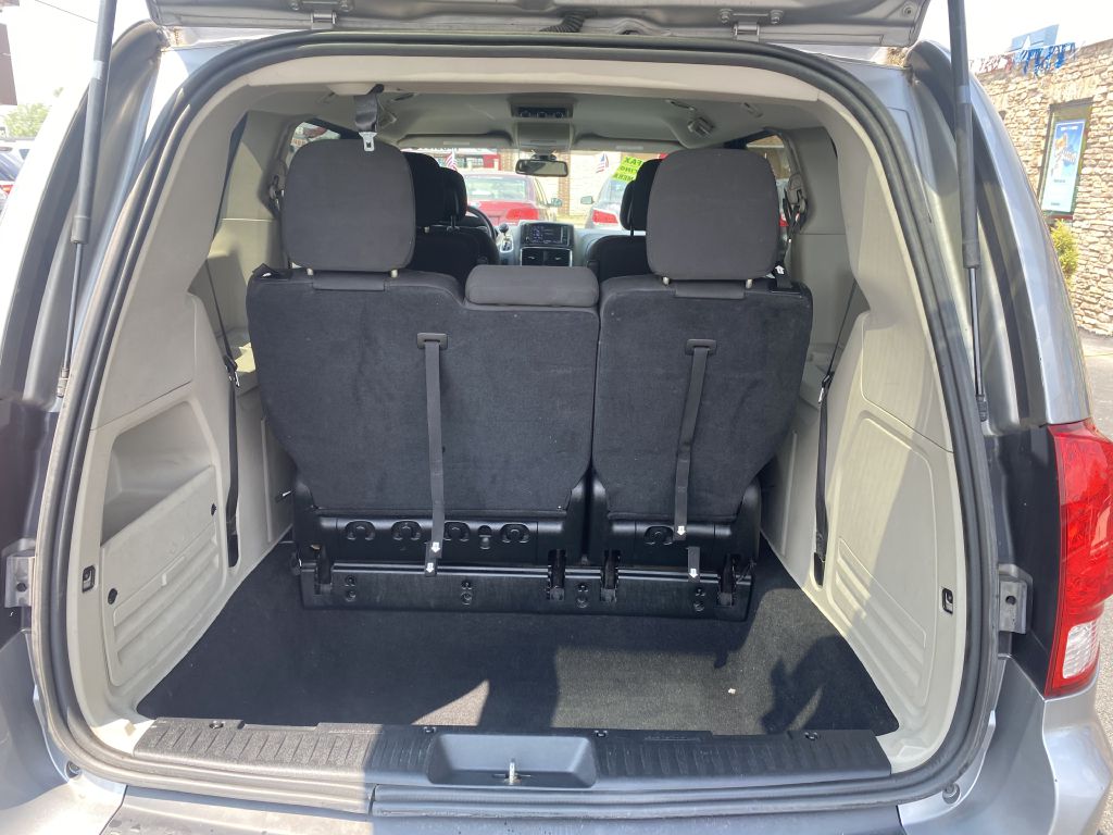Photo 17 of this DODGE GRAND CARAVAN