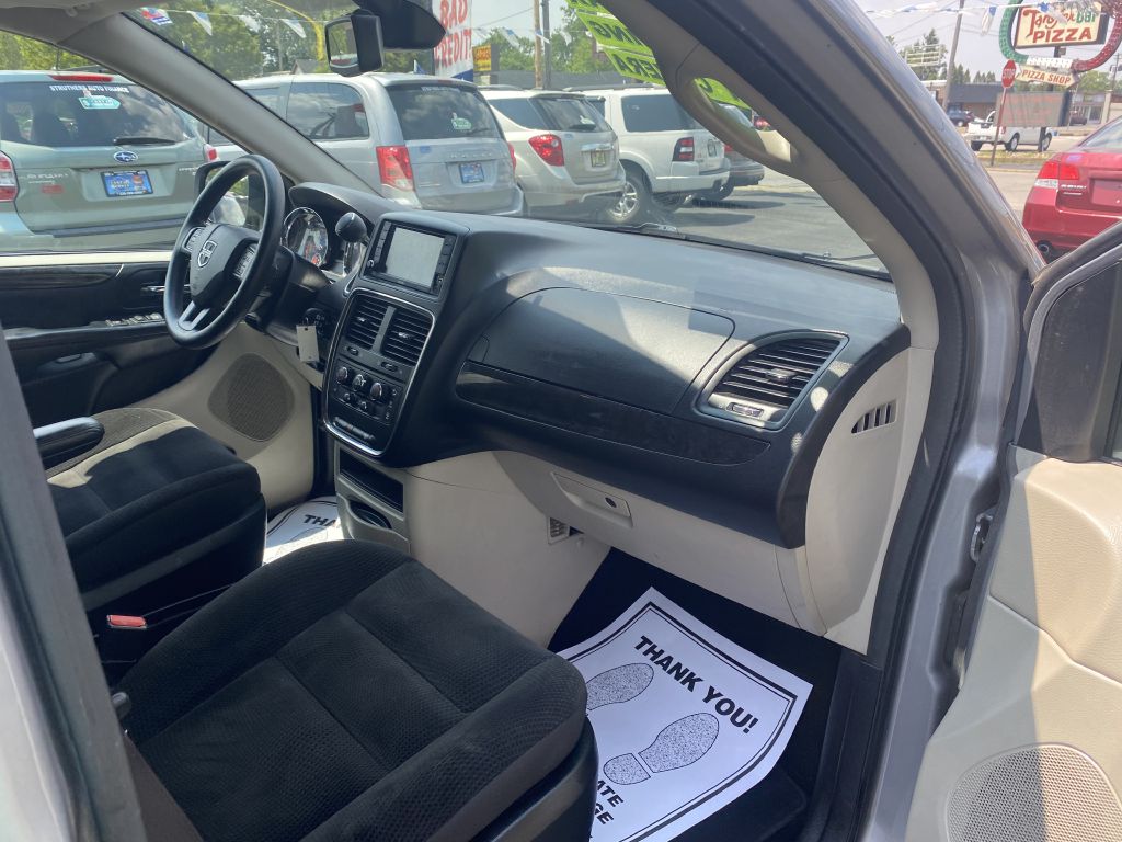 Photo 19 of this DODGE GRAND CARAVAN