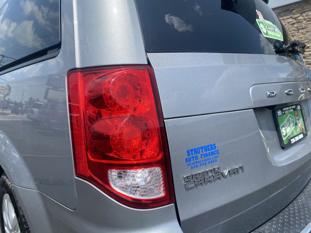 Photo 24 of this DODGE GRAND CARAVAN