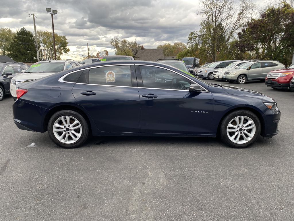 Photo 4 of this CHEVROLET MALIBU