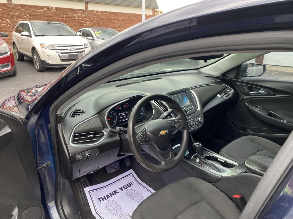 Photo 14 of this CHEVROLET MALIBU