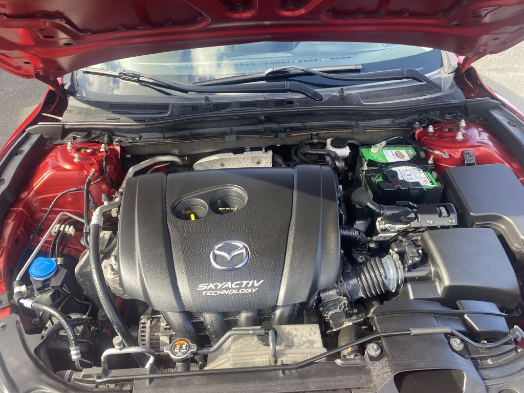 Photo 23 of this MAZDA 3