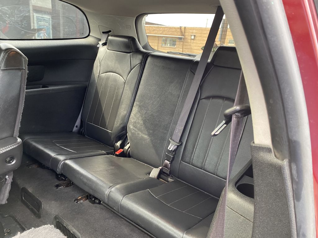 Photo 16 of this BUICK ENCLAVE