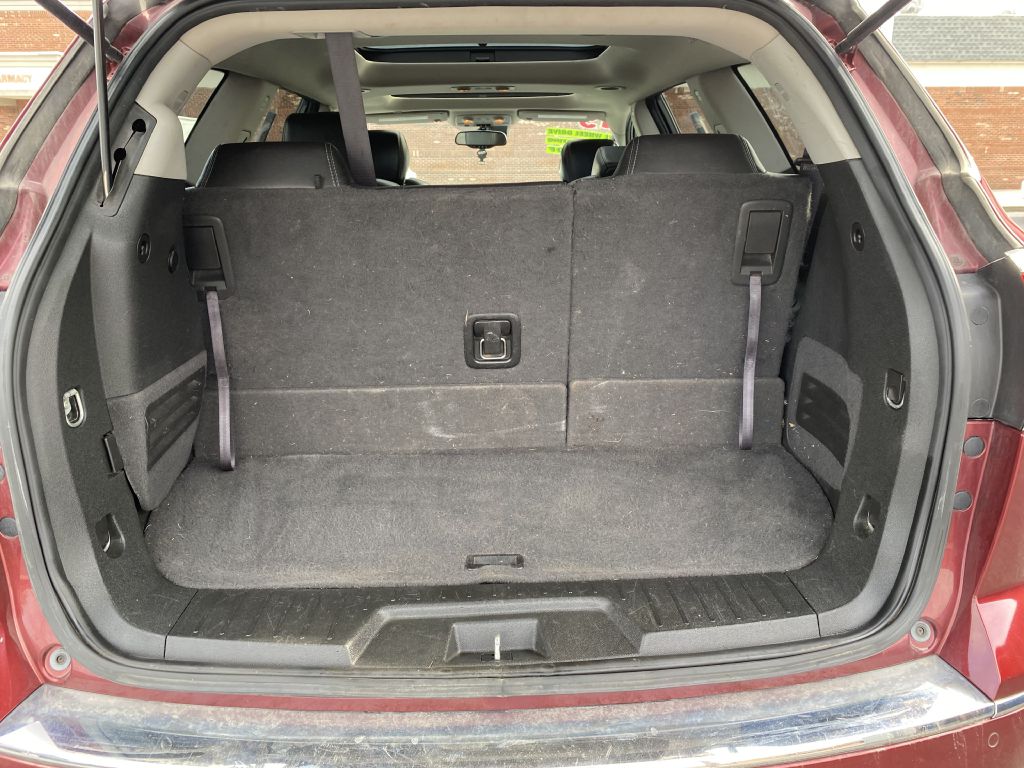 Photo 17 of this BUICK ENCLAVE