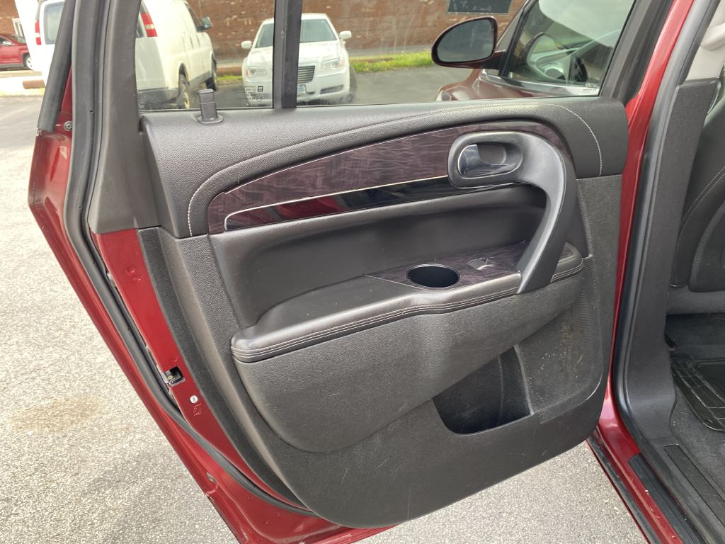 Photo 22 of this BUICK ENCLAVE