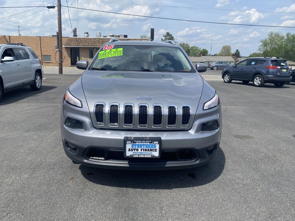 Photo 2 of this JEEP CHEROKEE