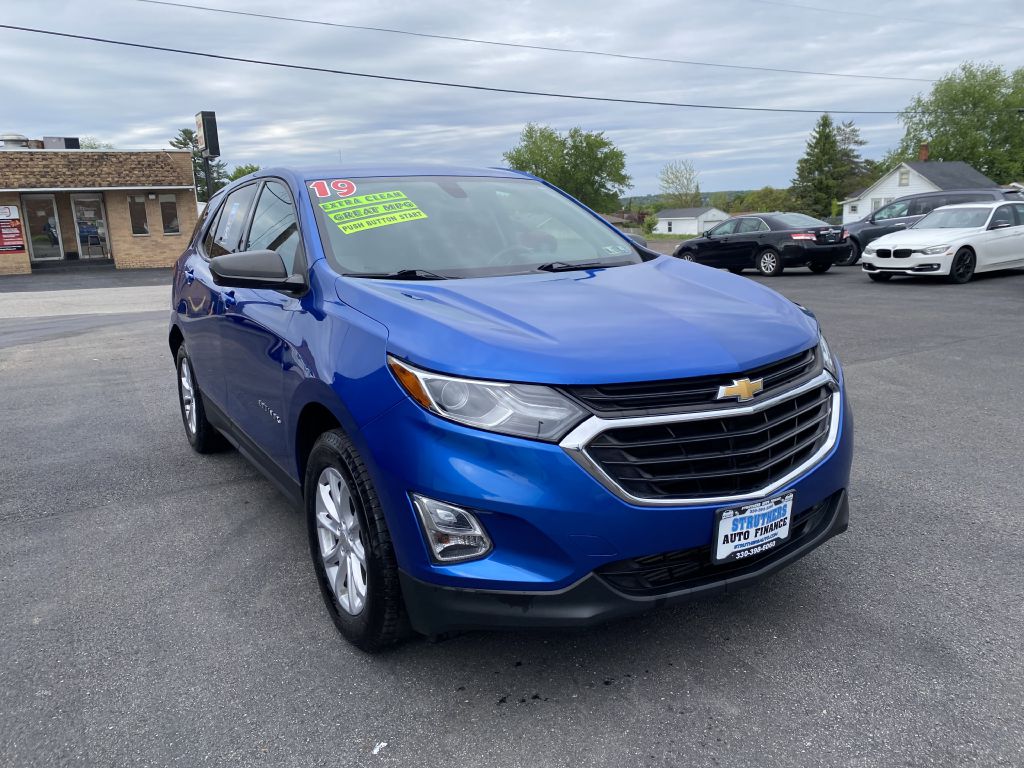 Photo 3 of this CHEVROLET EQUINOX