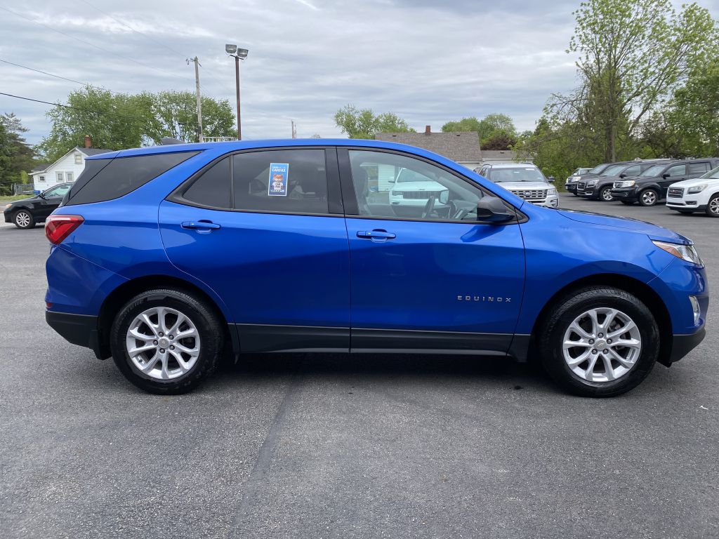 Photo 4 of this CHEVROLET EQUINOX